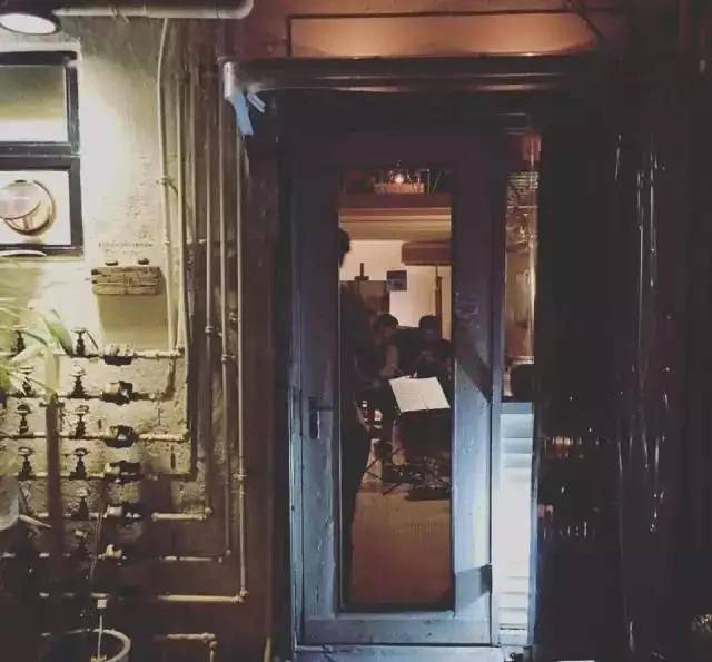 巷弄深处的独特小店探秘，最新头像潮流悉数呈现