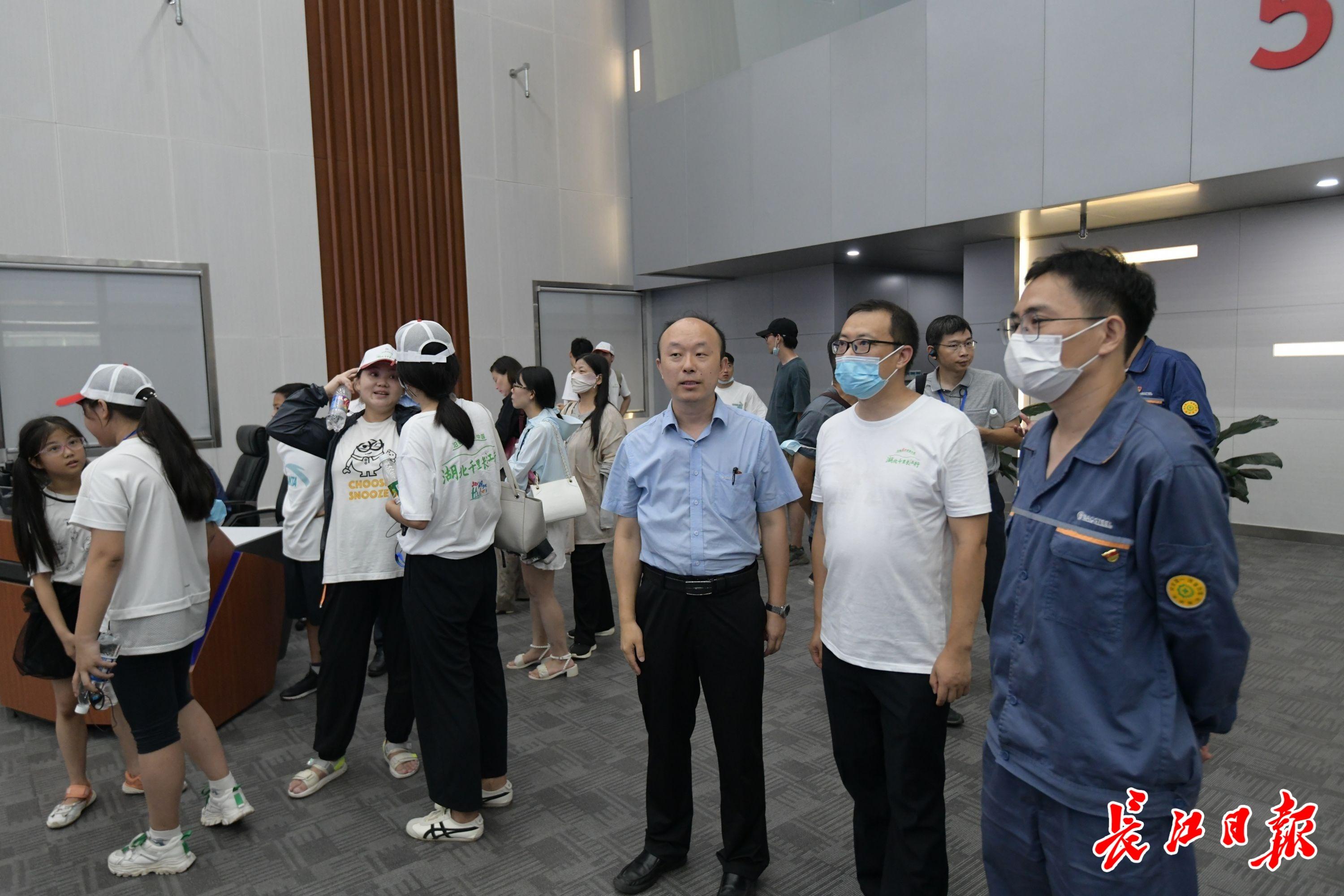 武钢炼钢师的日常趣事与深厚友情最新消息新闻速递