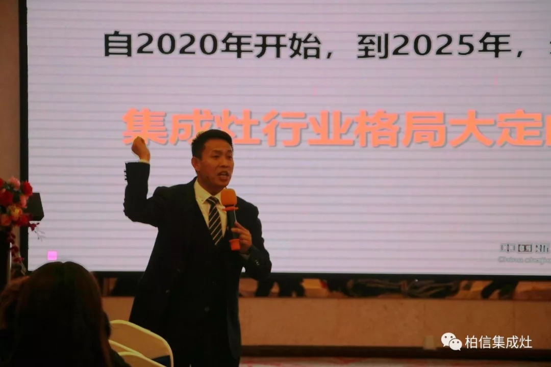 众利新模式开启学习之旅，自信助力未来成就标题，众利新模式，自信成就学习之旅的未来
