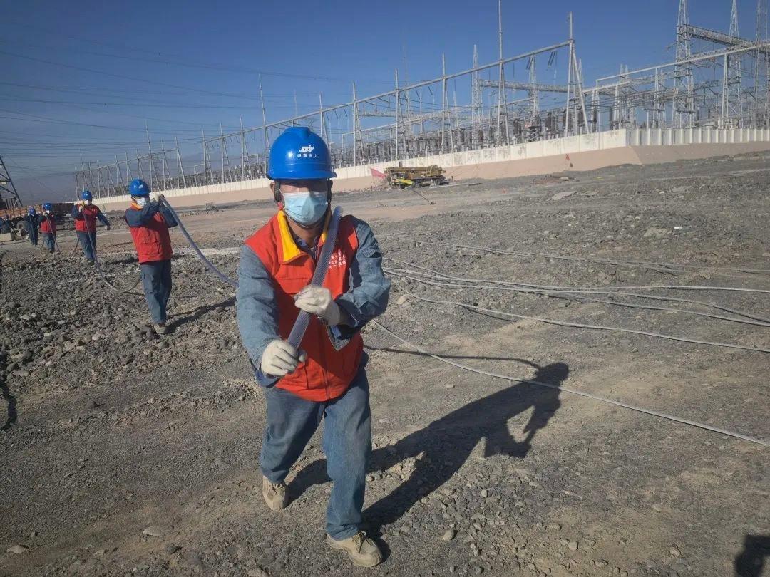 新疆吐鲁番疫情下的自然探索之旅，寻找内心的宁静与力量，最新疫情动态关注