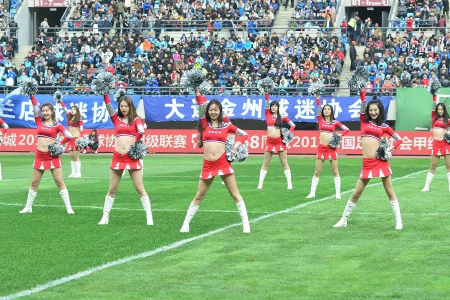 青岛黄海今日足球赛，友情与竞技的温暖邂逅