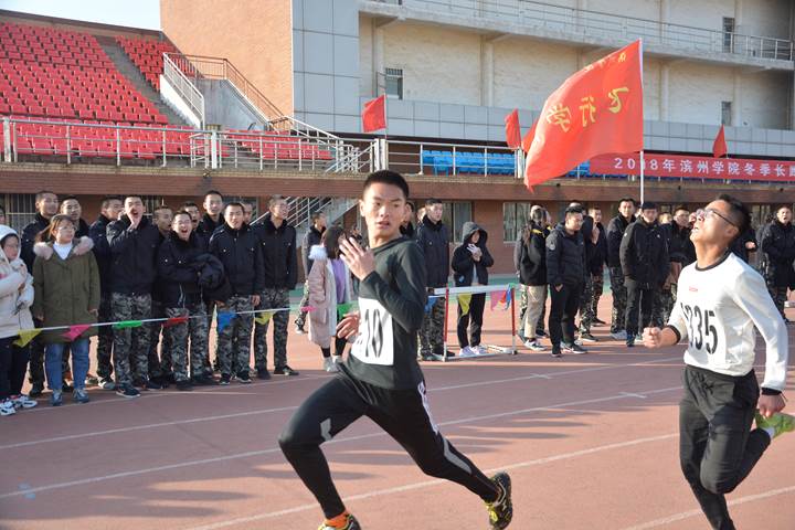 冬季长跑比赛，跨越寒冬的竞技盛宴