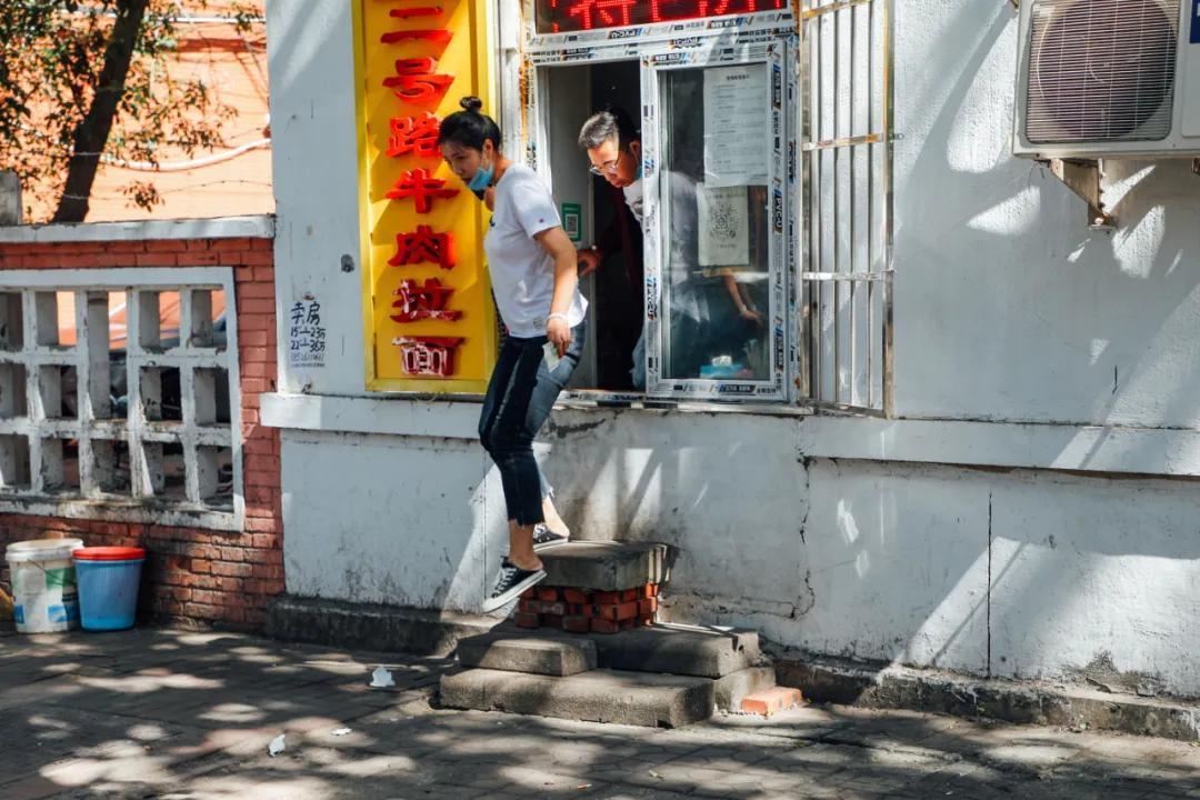演员王者版，小巷深处的宝藏小店探索
