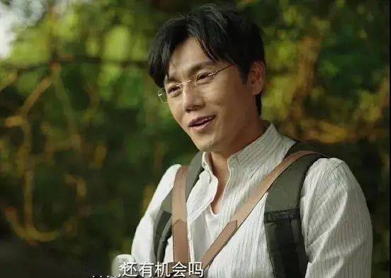 施展演员，小巷探秘之旅，隐秘宝藏的不期而遇