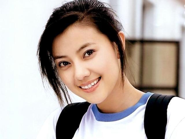 36岁女明星心灵之旅，自然美景中的内心宁静探寻