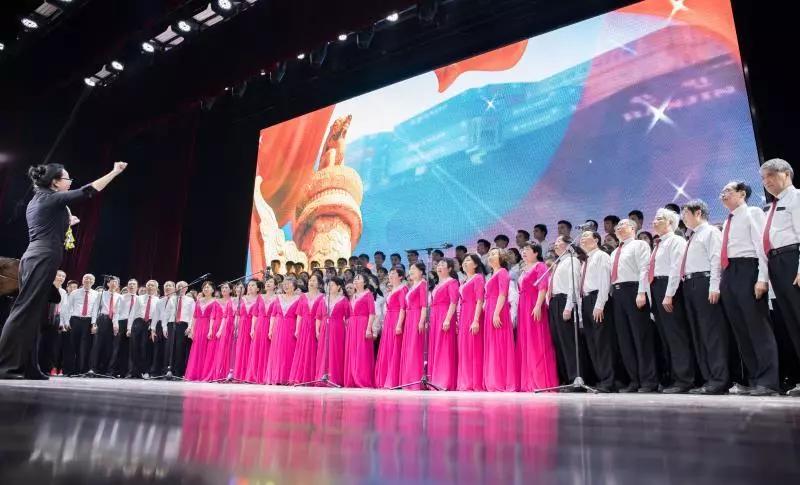 最新好听歌曲推荐,最新好听歌曲推荐，一场音乐的盛宴与争议
