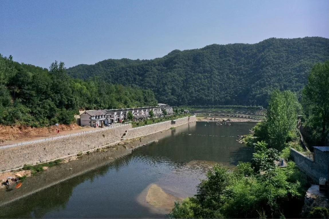 伊河南岸新区最新动态，自然美景的探索之旅启程