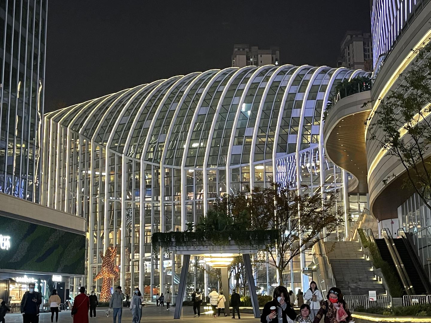 重庆金州商圈最新动态，温馨购物之旅启程