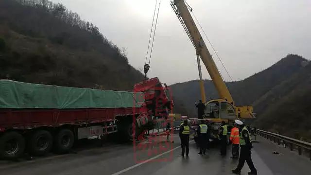西汉高速事故最新消息，平安旅程探寻自然美景的道路