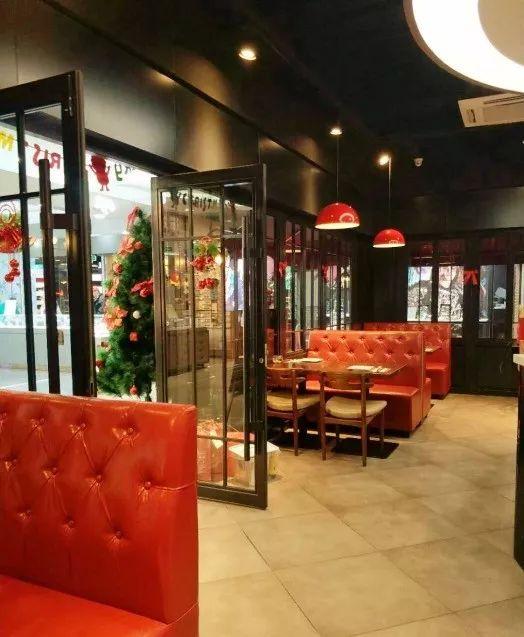 必胜客最新代言人揭晓，科技融合美食，重塑披萨盛宴