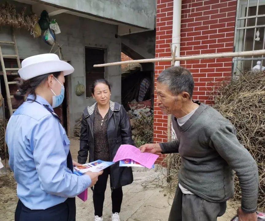 央视揭秘摩托车牌背后的秘密，一段关于友情与冒险的感人故事