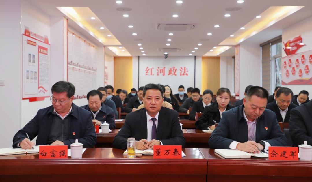 银男乱女最新文章